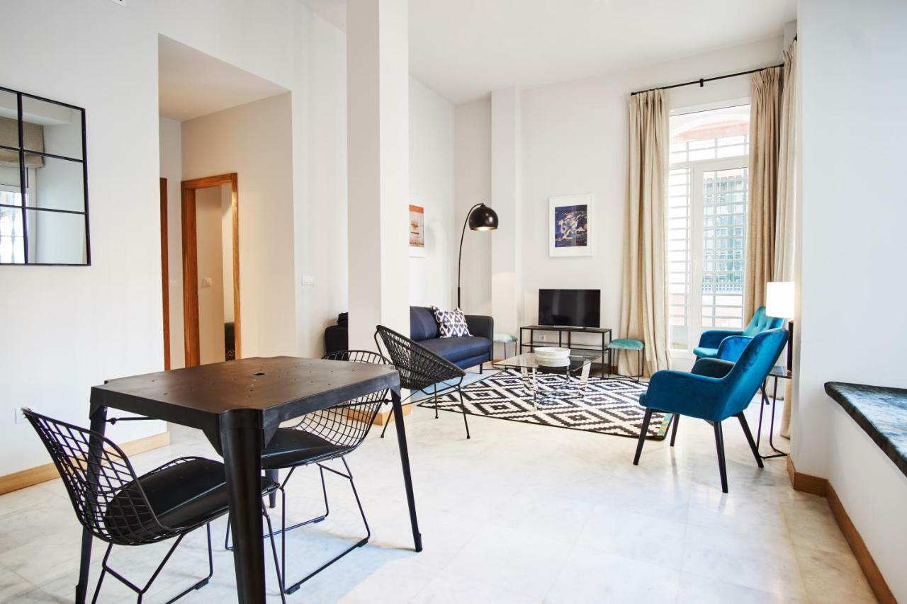 Arenal Carreteria Deluxe Suites By Valcambre Σεβίλλη Εξωτερικό φωτογραφία