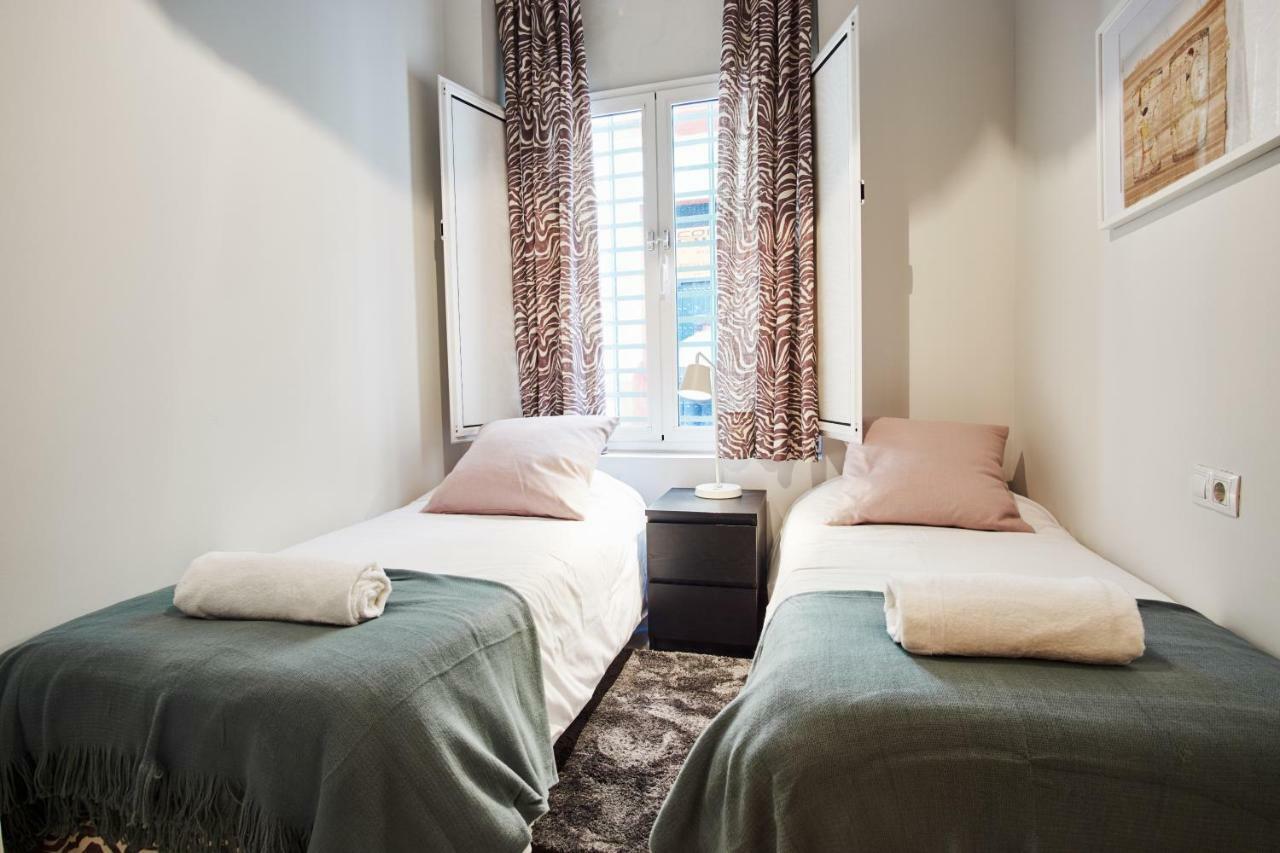 Arenal Carreteria Deluxe Suites By Valcambre Σεβίλλη Εξωτερικό φωτογραφία
