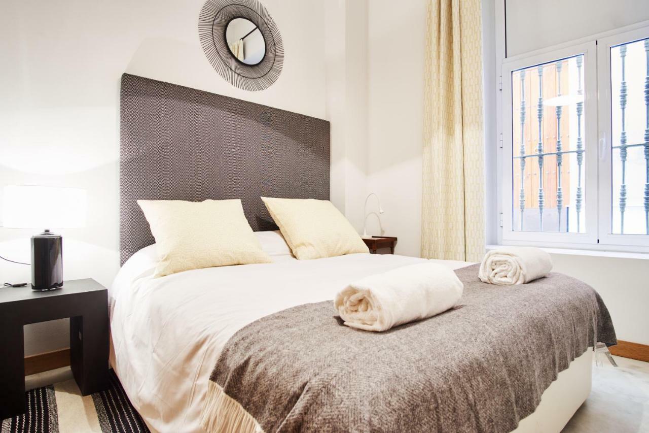 Arenal Carreteria Deluxe Suites By Valcambre Σεβίλλη Εξωτερικό φωτογραφία